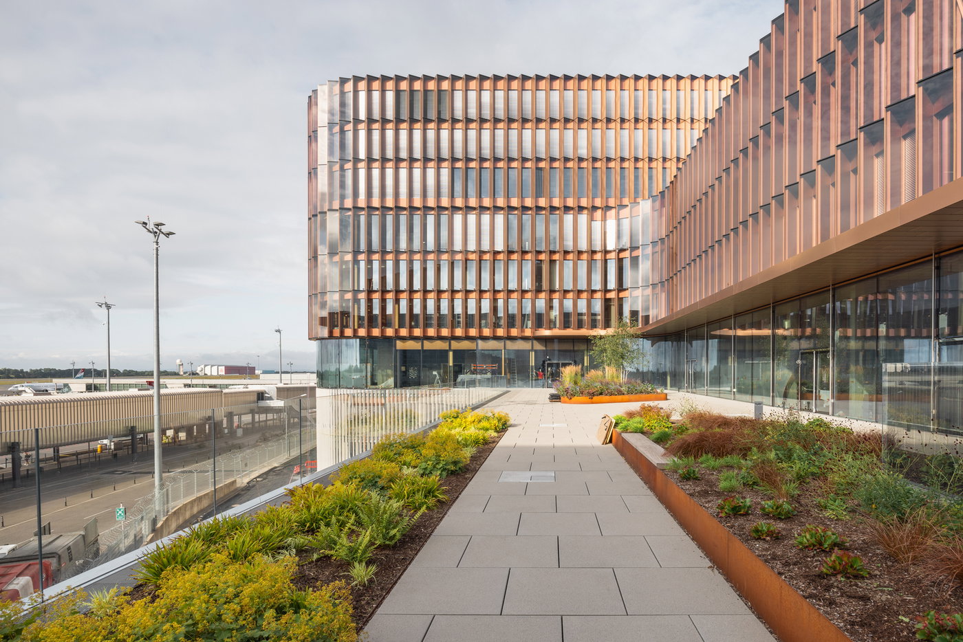 CNN HIGHLIGHTS SKYPARK BUSINESS CENTER AS ONE OF 11 ARCHITECTURE PROJECTS SET TO SHAPE THE WORLD IN 2025 | Bjarke Ingels Group