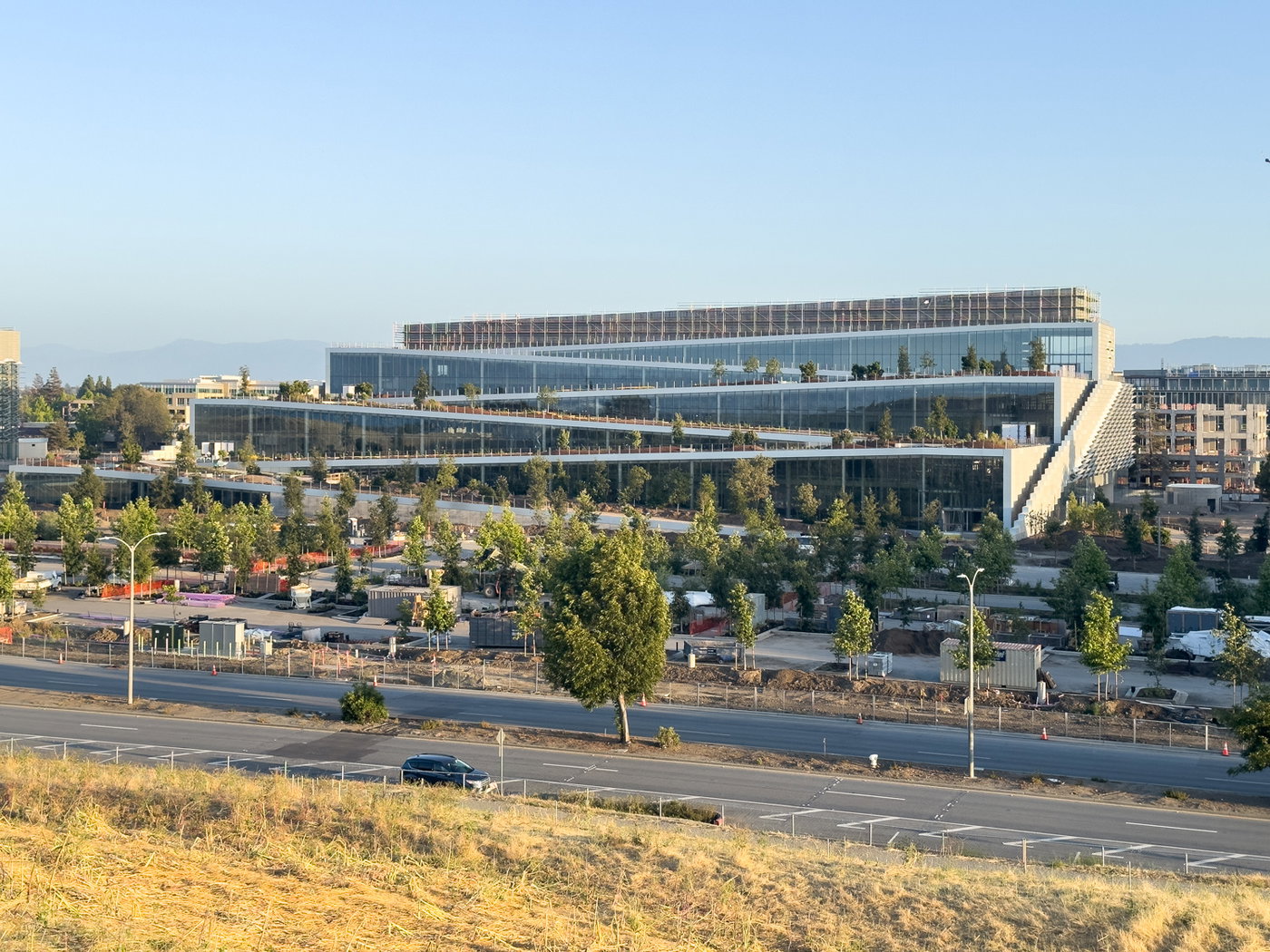 FACADES INSTALLED AT GOOGLE CARIBBEAN IN SUNNYVALE | Bjarke Ingels Group