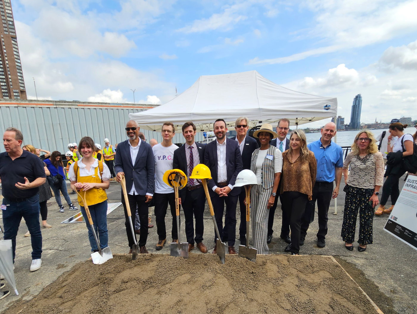 SOLAR ONE ENVIRONMENTAL EDUCATION CENTER BREAKS GROUND ON MANHATTAN’S EAST RIVER COASTLINE | Bjarke Ingels Group