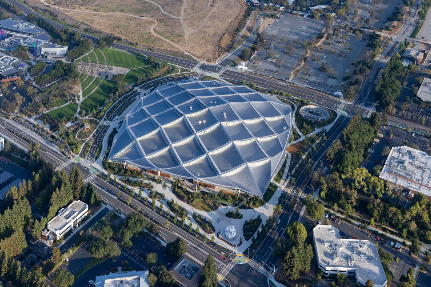 GOOGLE GRADIENT CANOPY ACHIEVES LEED PLATINUM CERTIFICATION | Bjarke Ingels Group